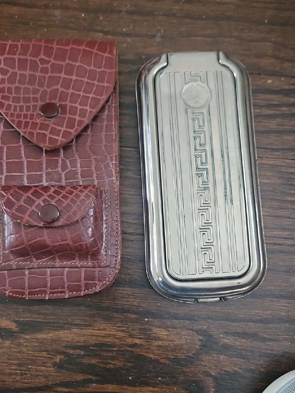 Silver-Tone Etched Self Sharpening Razor Metal Case with Brown Faux Croc Pouch